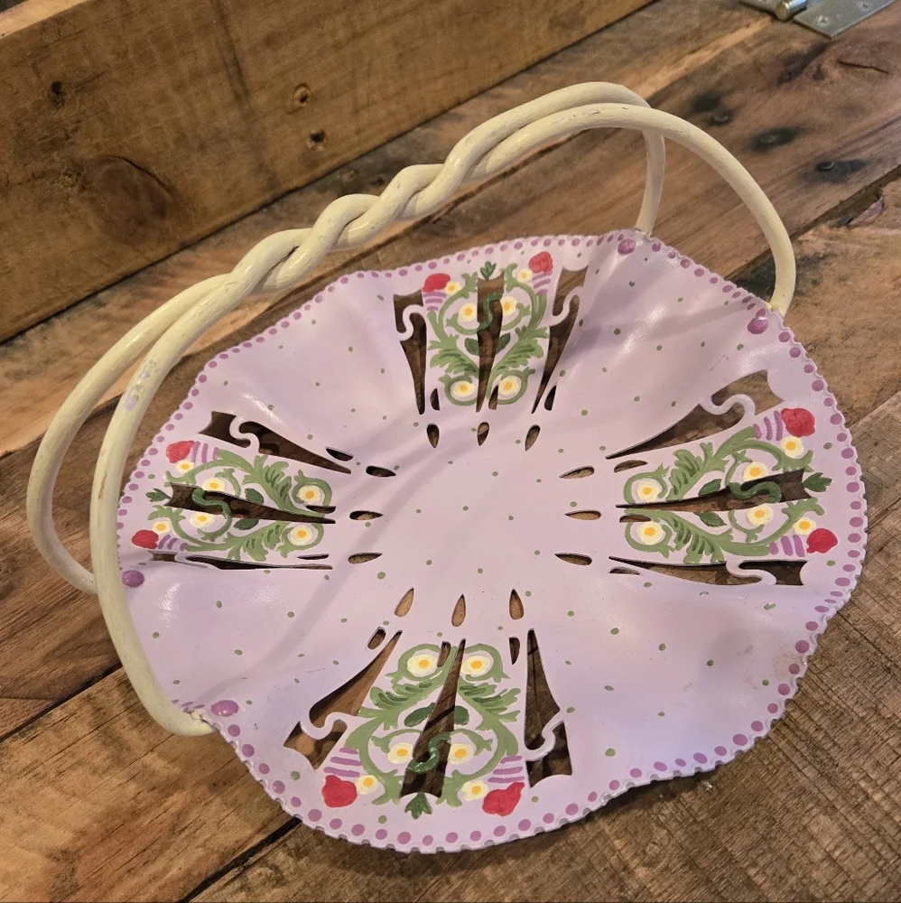 Upcycled vtg metal basket lavender flowers handpainted